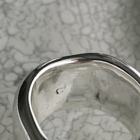curvy ring